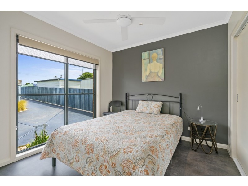 3A Jefferson Avenue, Lakes Entrance VIC 3909