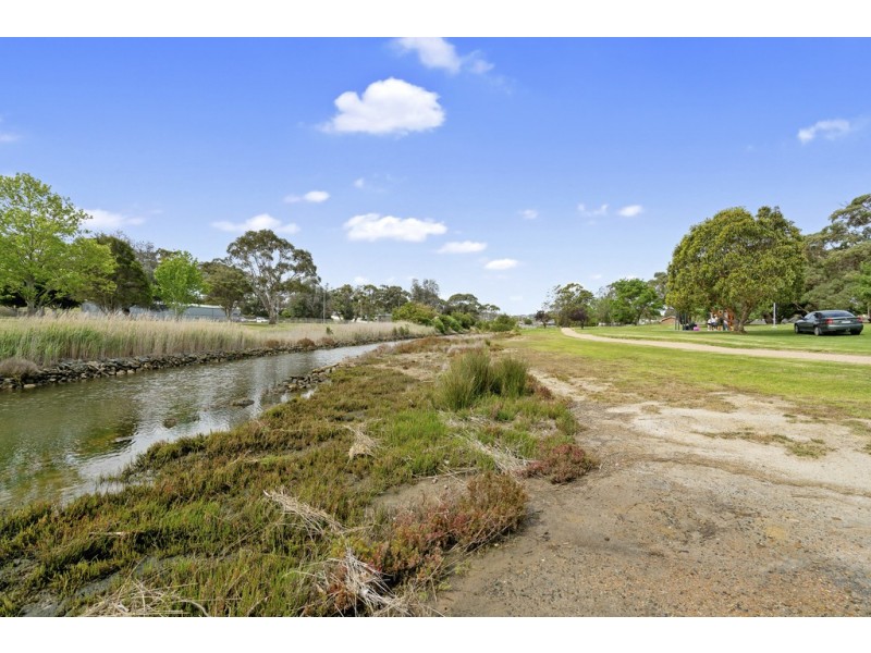 3A Jefferson Avenue, Lakes Entrance VIC 3909
