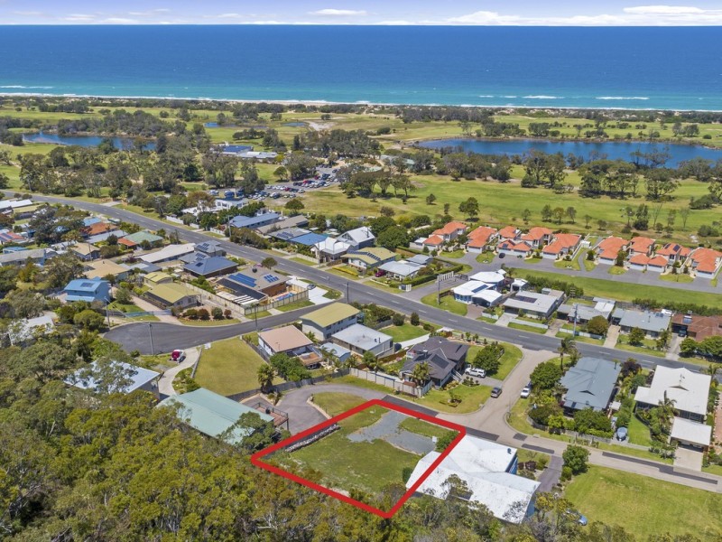 6 Moorabinda Court, Lakes Entrance VIC 3909