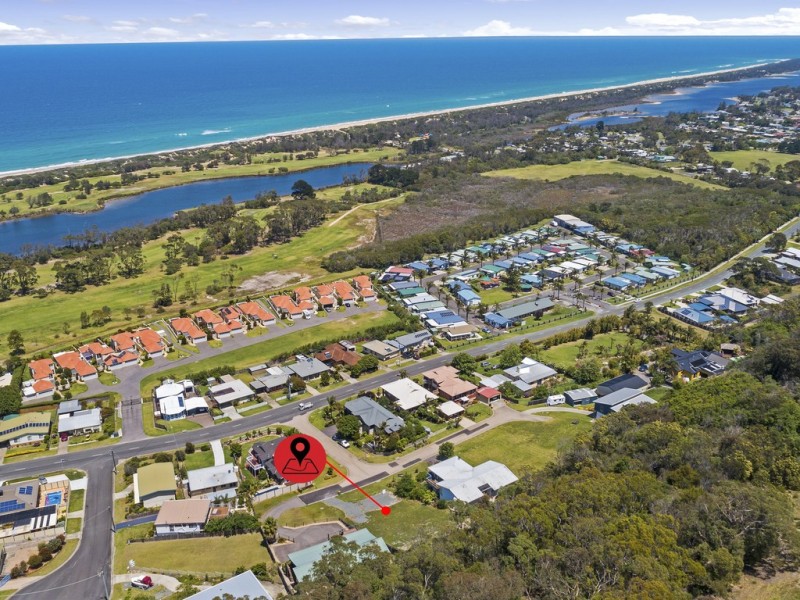 6 Moorabinda Court, Lakes Entrance VIC 3909