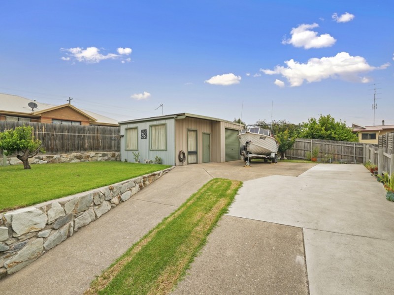 3 Stamford Road, Lakes Entrance VIC 3909