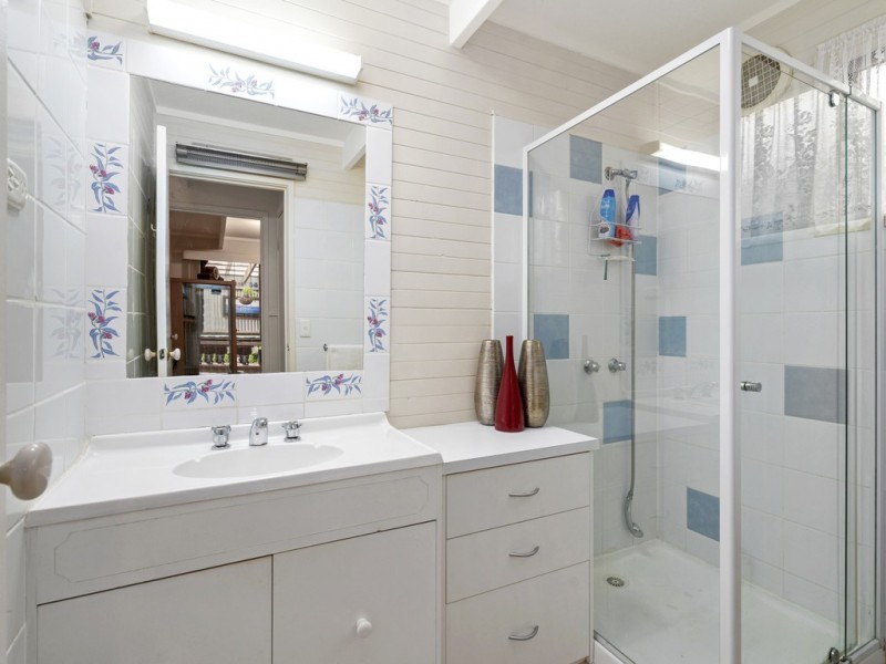 3 Stamford Road, Lakes Entrance VIC 3909