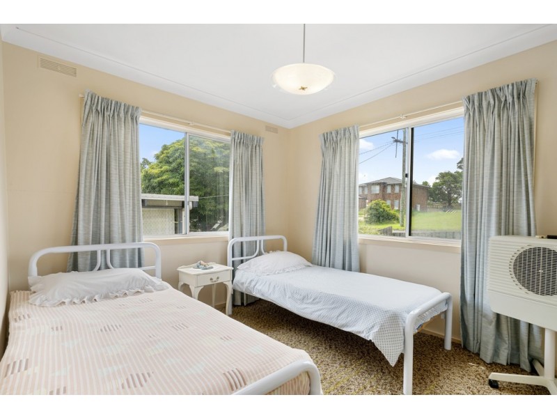 47 Capes Road, Lakes Entrance VIC 3909