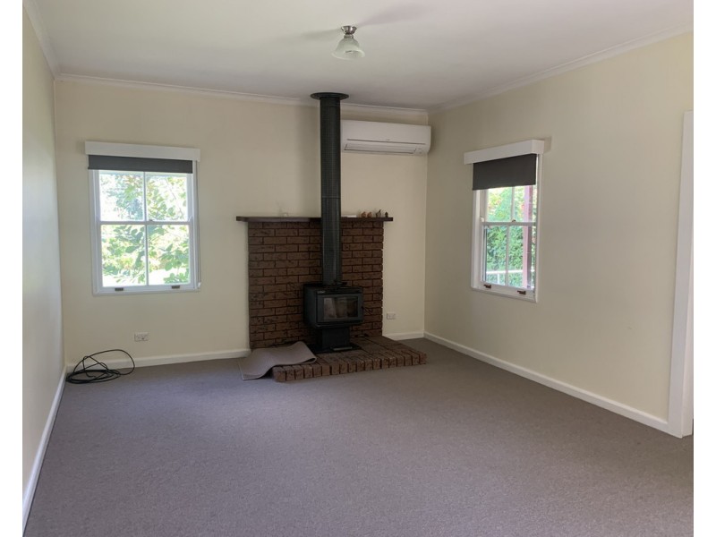 52 ROBIN STREET, Lakes Entrance VIC 3909