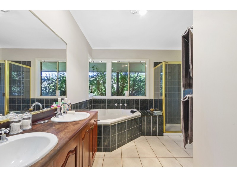 377 Colquhuon Road, Lakes Entrance VIC 3909