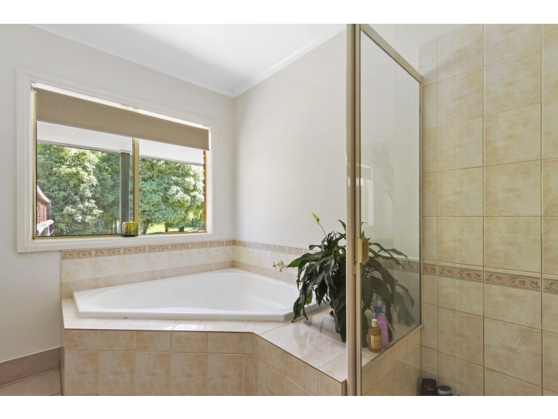 377 Colquhuon Road, Lakes Entrance VIC 3909