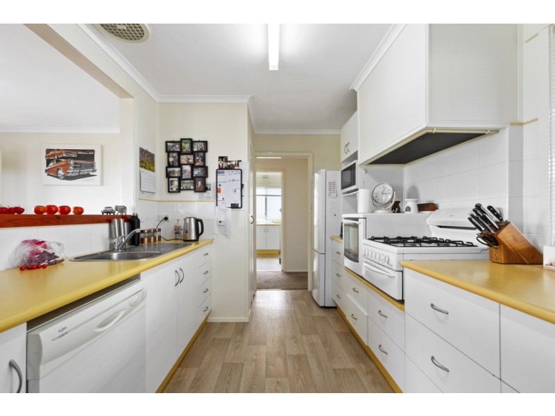 10 Nautilus Way, Lakes Entrance VIC 3909