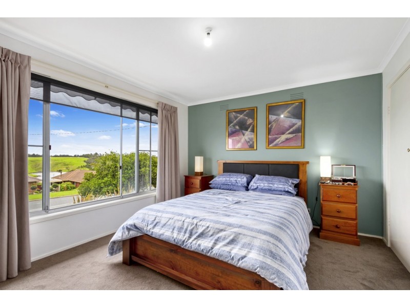 10 Nautilus Way, Lakes Entrance VIC 3909