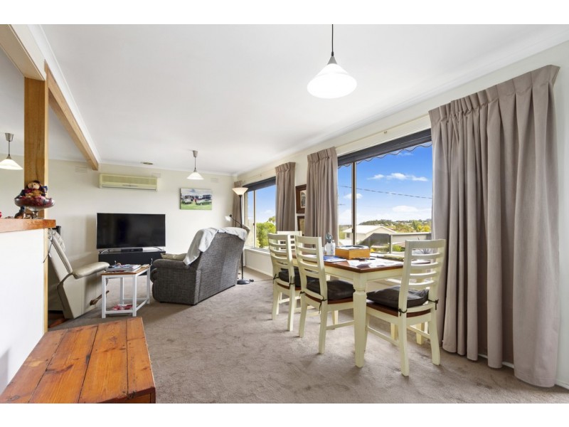 10 Nautilus Way, Lakes Entrance VIC 3909