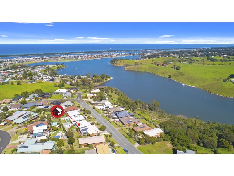 10 Nautilus Way, Lakes Entrance VIC 3909