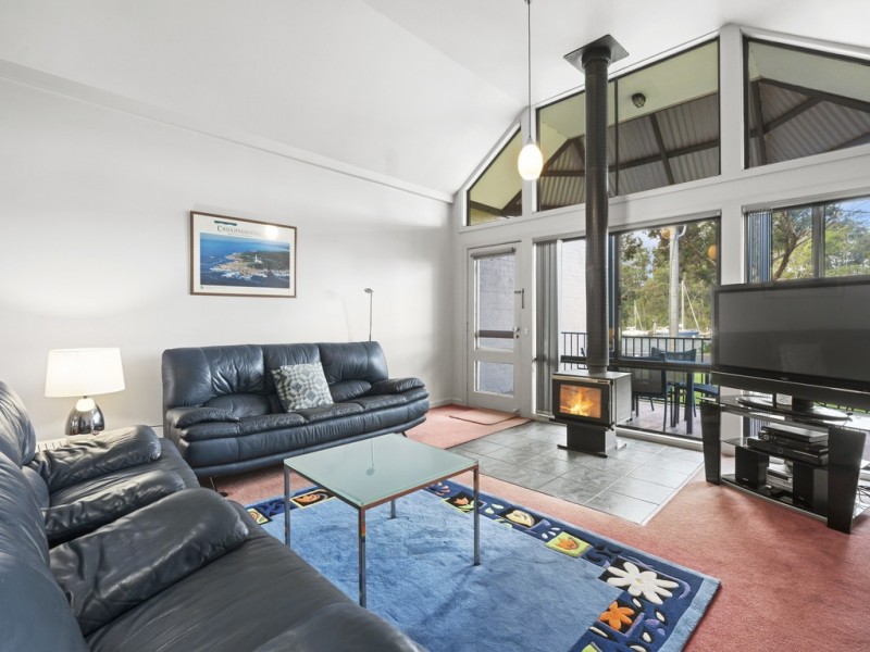 14 /2-18 Nicholas Avenue, Metung VIC 3904