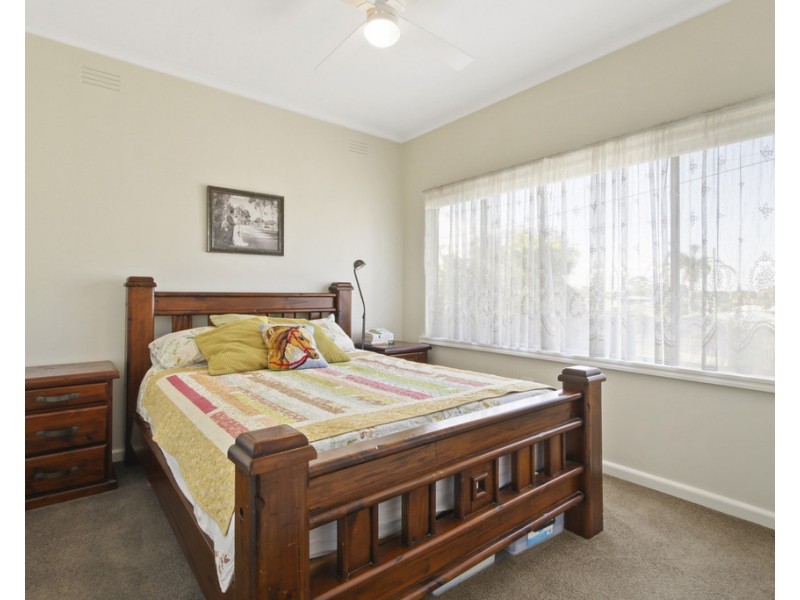 54 Hazel Road, Kalimna VIC 3909