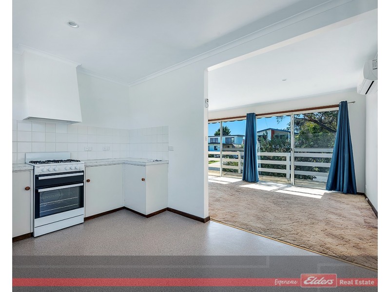 22 Lakeside Drive, Lake Tyers Beach VIC 3909