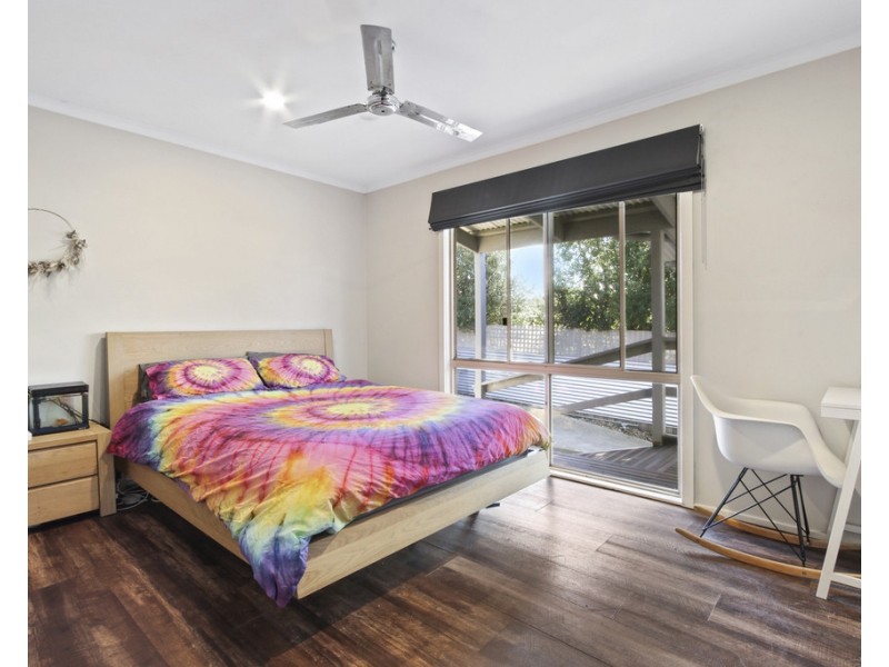 25 Point Road, Kalimna VIC 3909