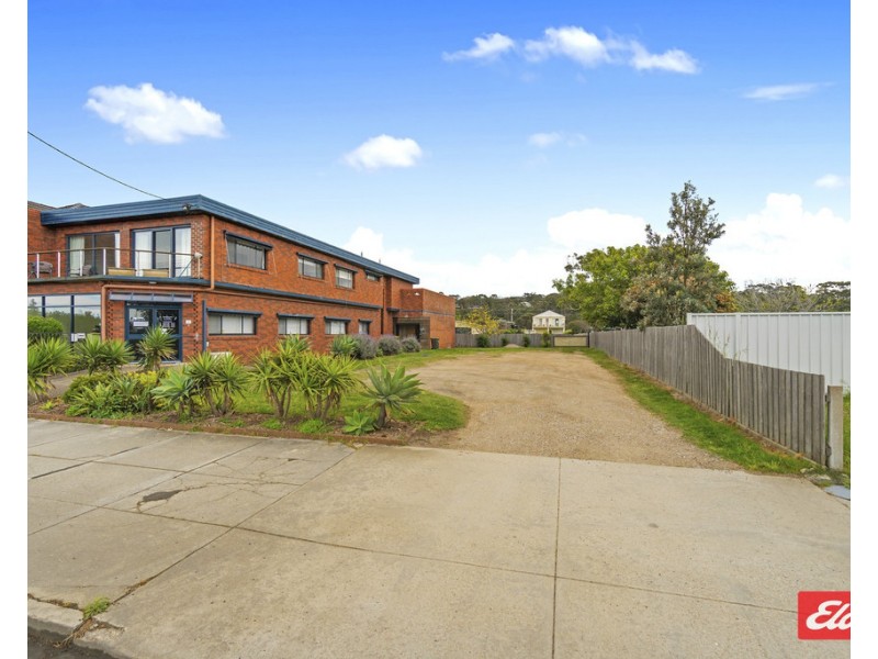 99 Esplanade, Lakes Entrance VIC 3909