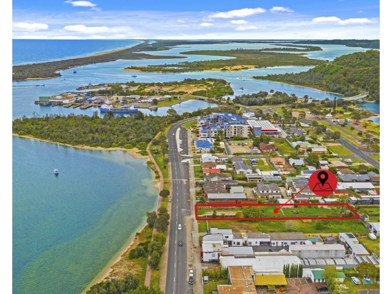 99 Esplanade, Lakes Entrance VIC 3909