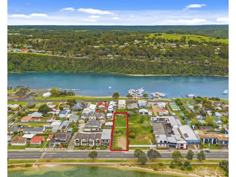 99 Esplanade, Lakes Entrance VIC 3909
