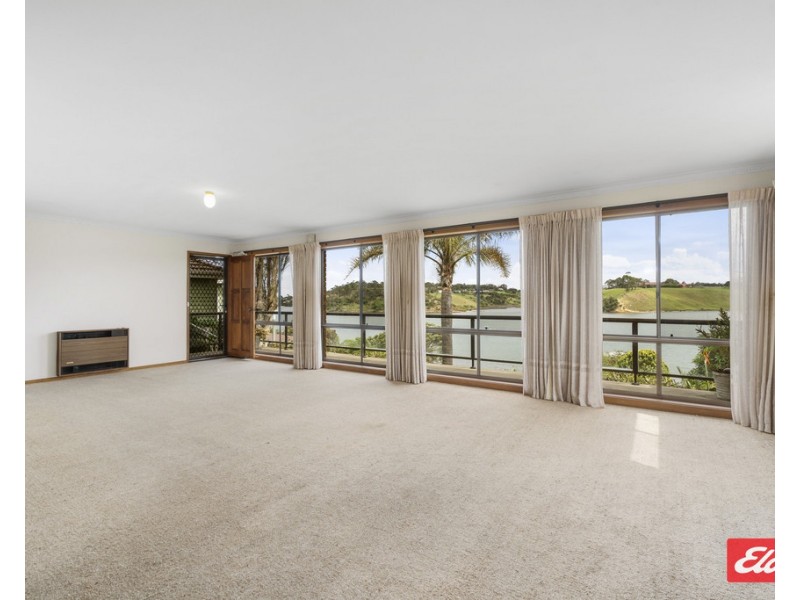 26 Ferndale Parade, Lakes Entrance VIC 3909