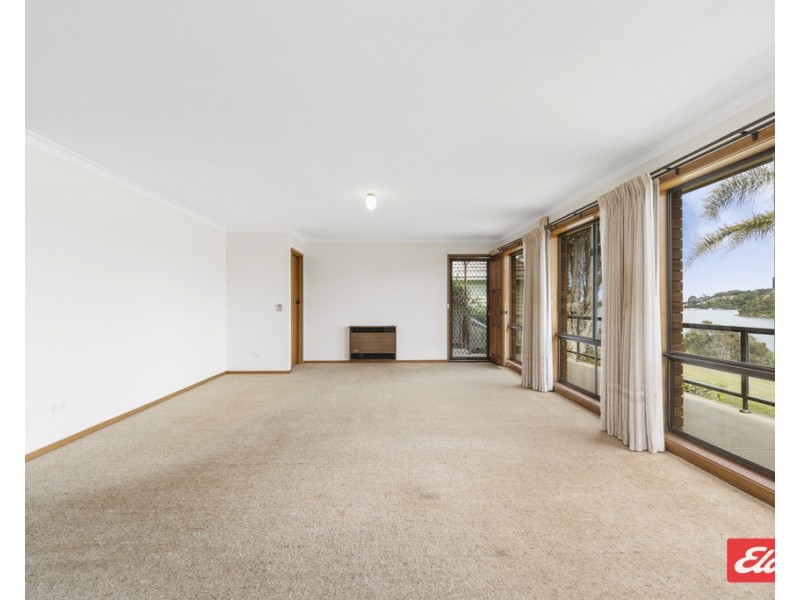 26 Ferndale Parade, Lakes Entrance VIC 3909