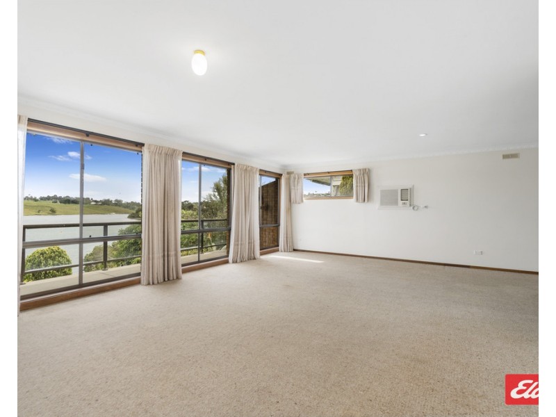 26 Ferndale Parade, Lakes Entrance VIC 3909