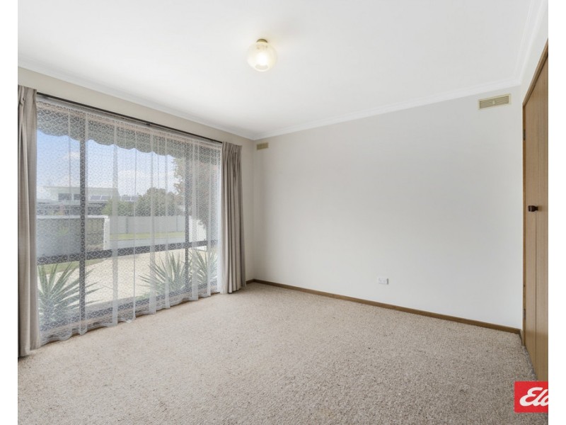 26 Ferndale Parade, Lakes Entrance VIC 3909