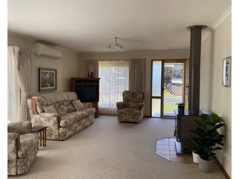 4 MARGARET COURT, Kalimna VIC 3909