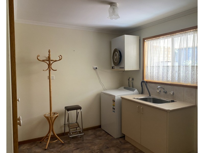 4 MARGARET COURT, Kalimna VIC 3909