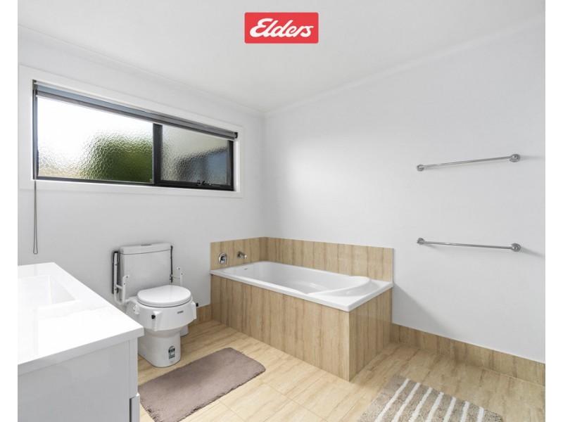 14 Cabarita Point, Kalimna VIC 3909