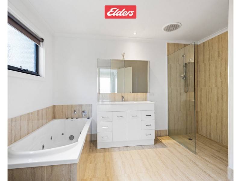 14 Cabarita Point, Kalimna VIC 3909