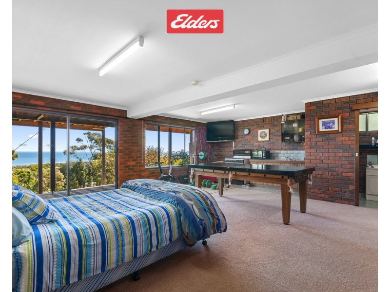 30 Ocean View Parade, Lakes Entrance VIC 3909