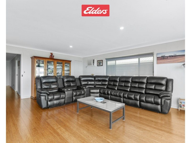 30 Ocean View Parade, Lakes Entrance VIC 3909