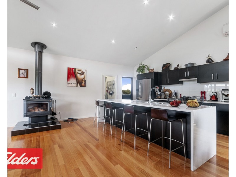 14 Tower Hill Court, Kalimna VIC 3909