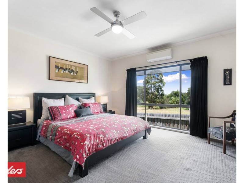 14 Tower Hill Court, Kalimna VIC 3909