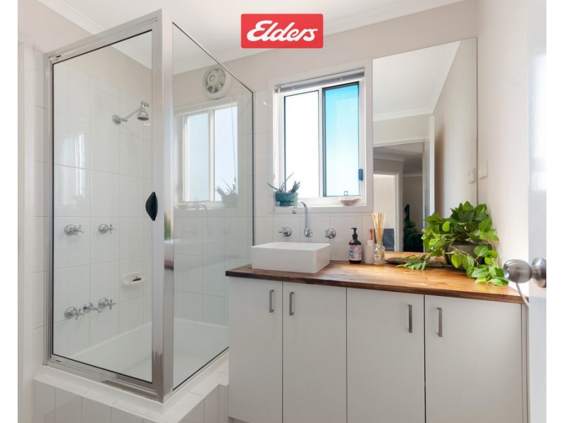 32 Albatross Road, Kalimna, Lakes Entrance VIC 3909