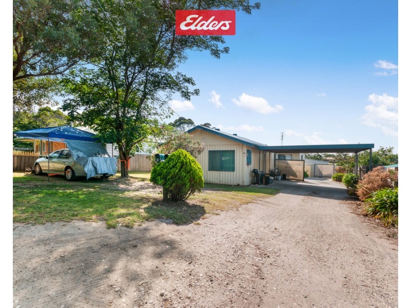 1 and 2/70 Palmers Road, Lakes Entrance VIC 3909