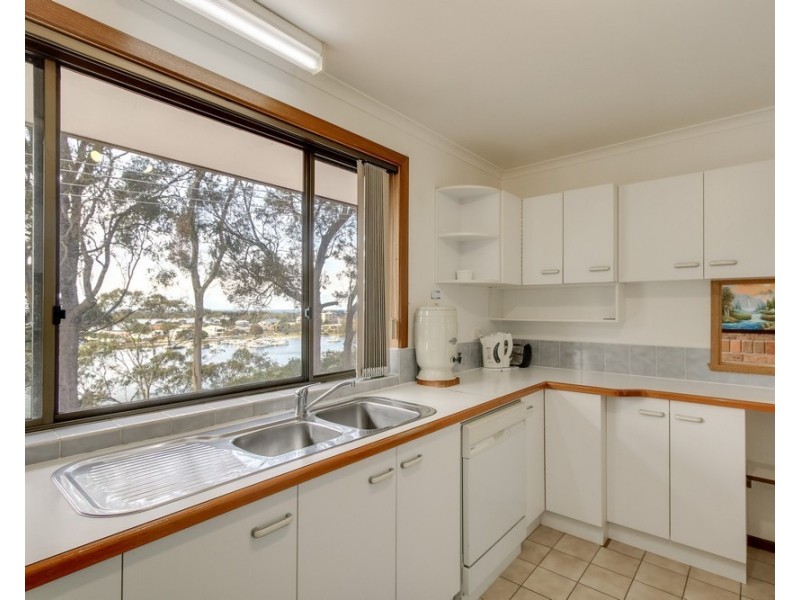 87 Seaview Parade, Kalimna VIC 3909