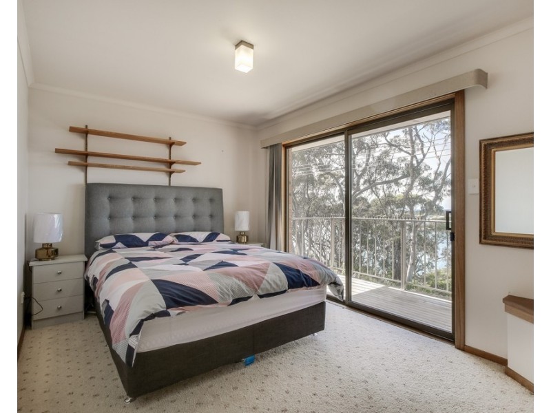 87 Seaview Parade, Kalimna VIC 3909