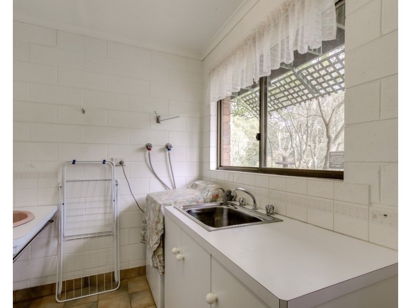 87 Seaview Parade, Kalimna VIC 3909