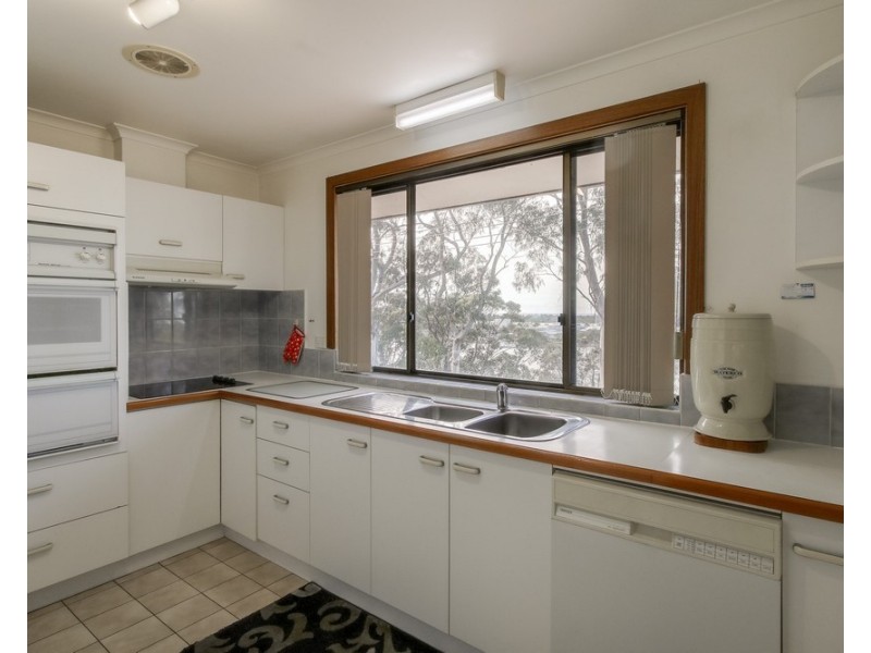 87 Seaview Parade, Kalimna VIC 3909