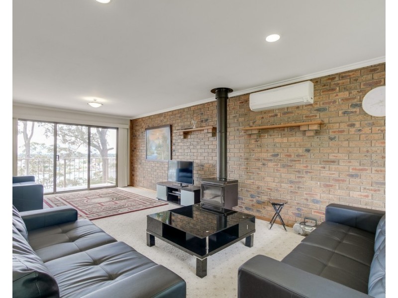 87 Seaview Parade, Kalimna VIC 3909