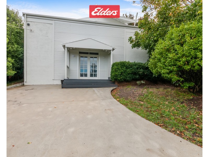 10 Dargo Street, Lakes Entrance VIC 3909