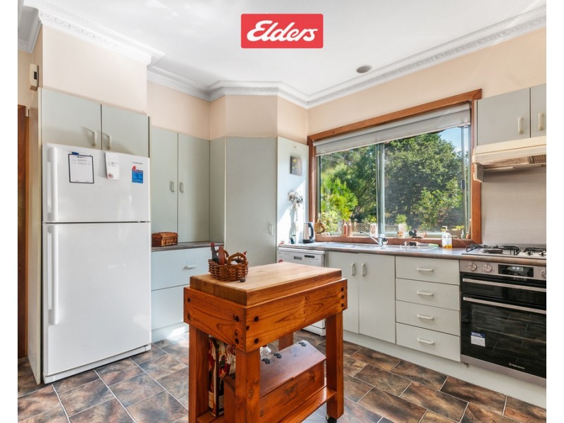 92 Nowa Nowa-Old Buchan Road, Nowa Nowa VIC 3887