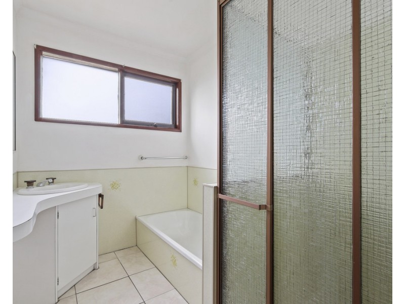 5 View Street, Lakes Entrance VIC 3909