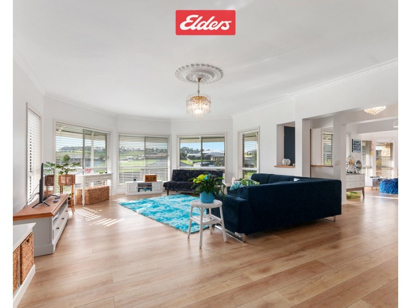 90 Stirling Drive, Lakes Entrance VIC 3909