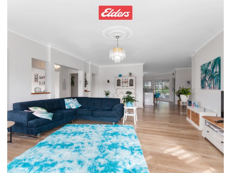 90 Stirling Drive, Lakes Entrance VIC 3909