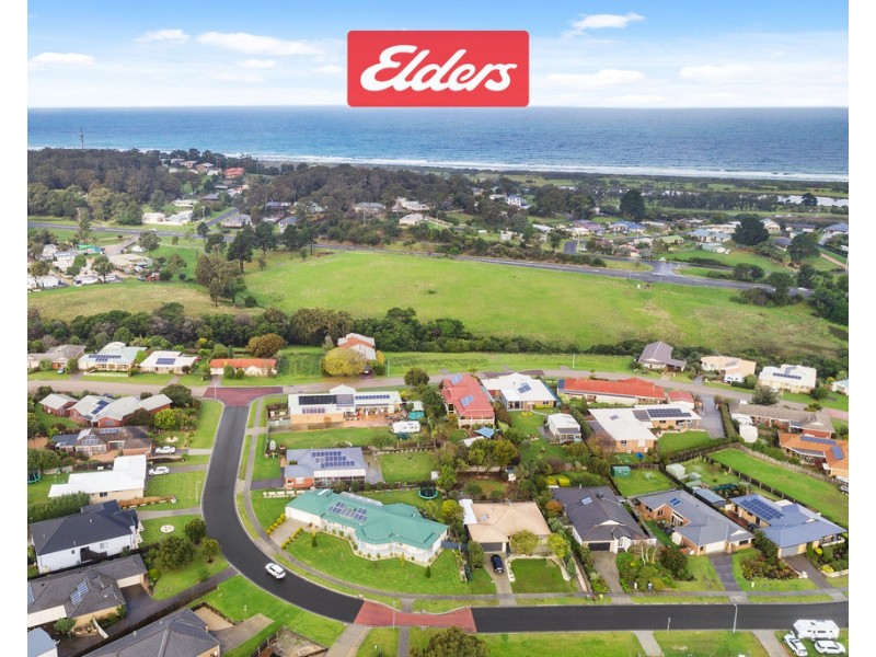 90 Stirling Drive, Lakes Entrance VIC 3909