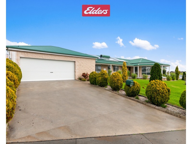 90 Stirling Drive, Lakes Entrance VIC 3909