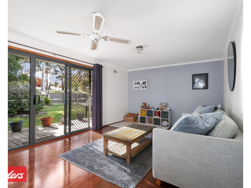 7 Bassett Road, Lakes Entrance VIC 3909