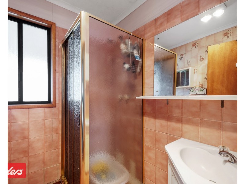 7 Bassett Road, Lakes Entrance VIC 3909