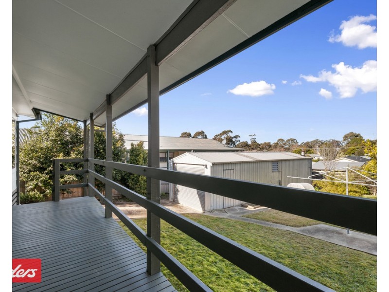 7 Bassett Road, Lakes Entrance VIC 3909